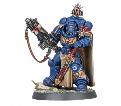 Captain with Master-crafted Heavy Bolt Rifle 